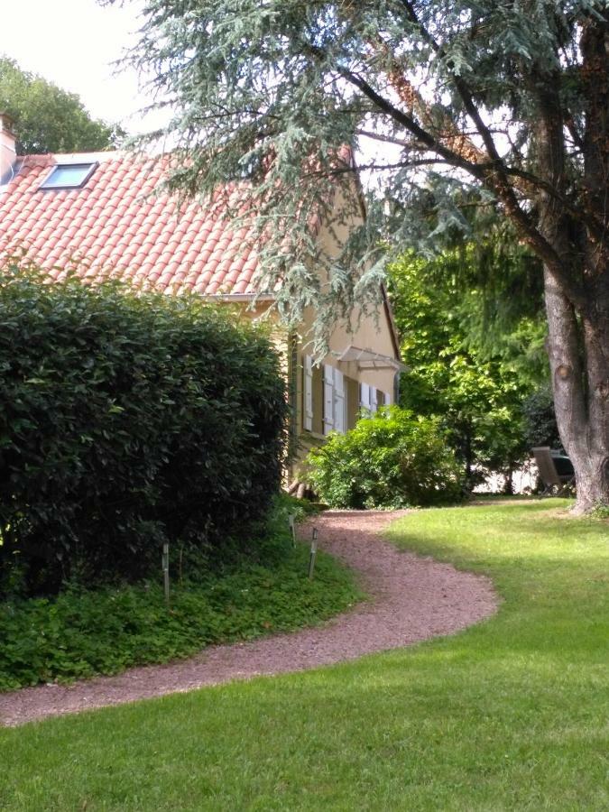 Le Cedre Enchante La Guiche Eksteriør billede
